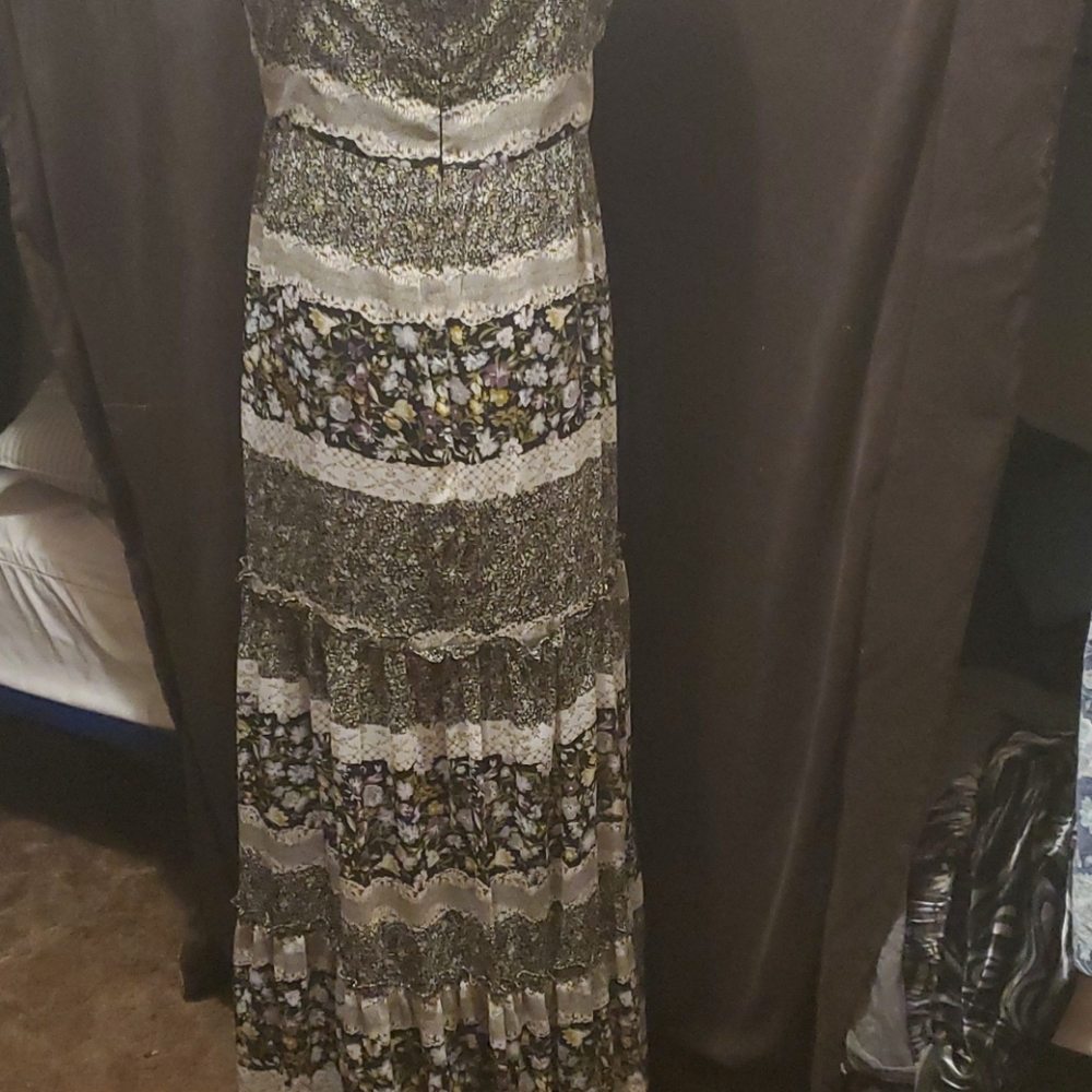 Dress - Picture 4 of 5